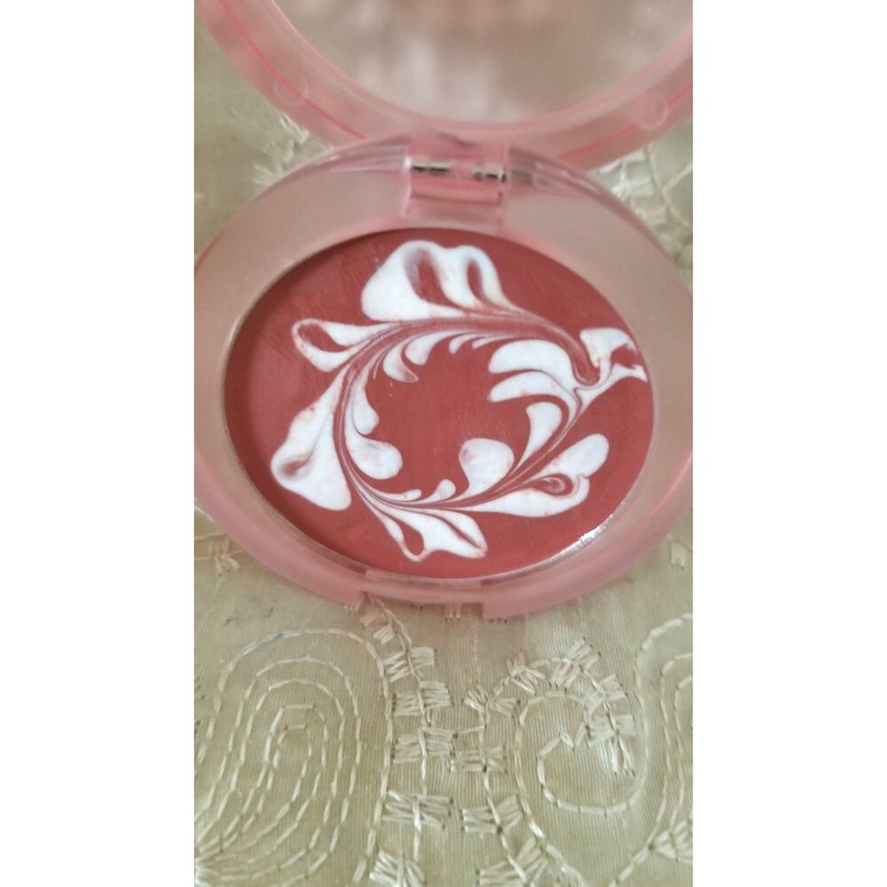 The Doll 10 Liquid Filter Serum Swirl Blush